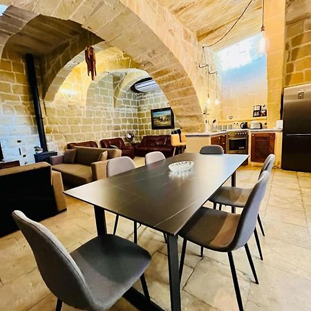 Il Mithna Farmhouse With Indoor Heated Jacuzzi Pool Gharb  Ngoại thất bức ảnh
