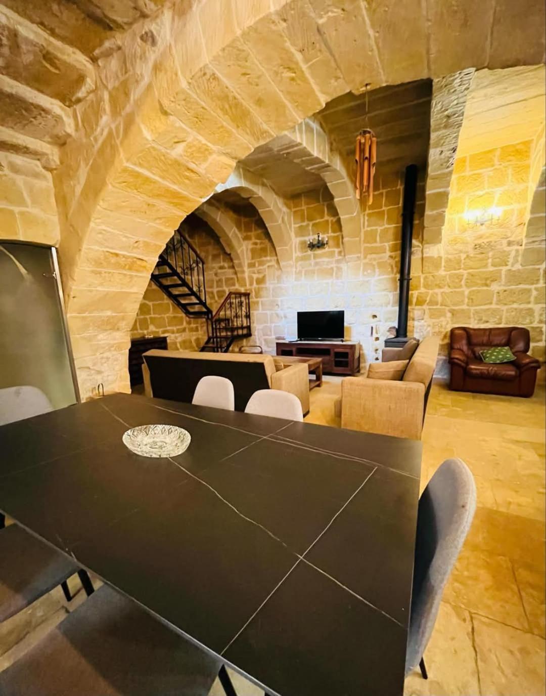 Il Mithna Farmhouse With Indoor Heated Jacuzzi Pool Gharb  Ngoại thất bức ảnh